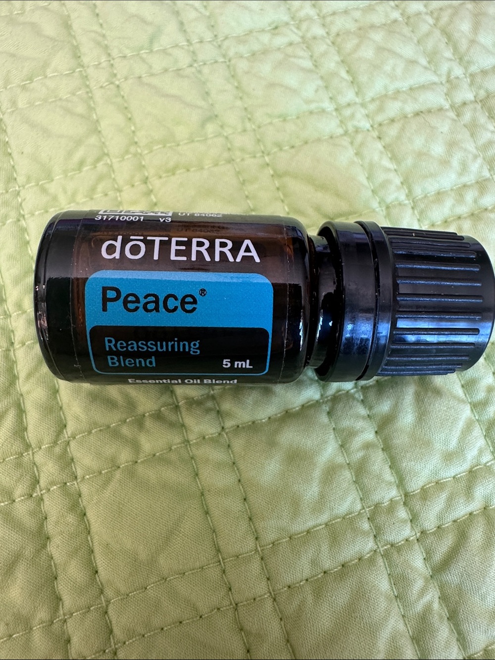 dōTERRA Peace Reassuring Blend — Teal & Black